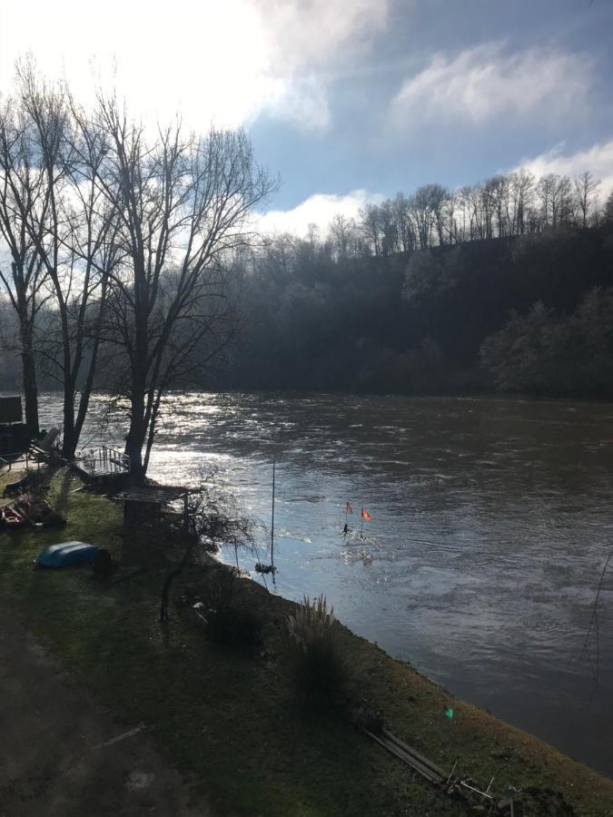 Moon River Chambre D'Hote Saint-Junien Bagian luar foto
