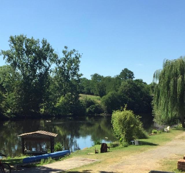 Moon River Chambre D'Hote Saint-Junien Bagian luar foto