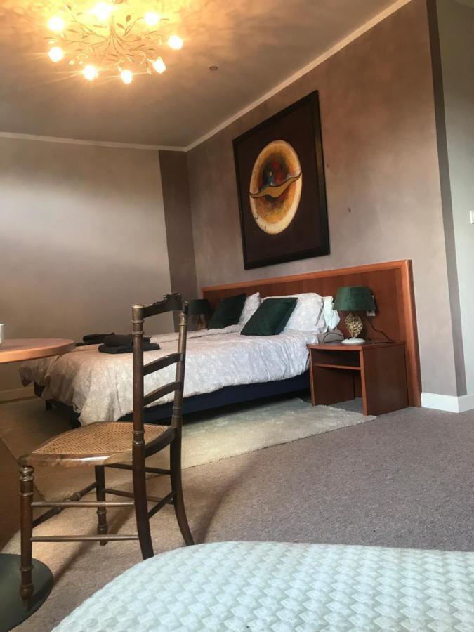 Moon River Chambre D'Hote Saint-Junien Bagian luar foto